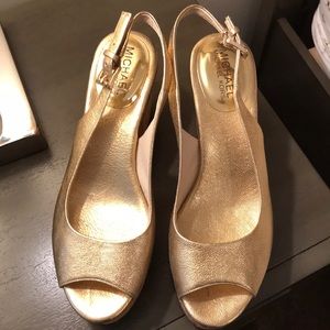 Michael Kors Platform sandal 🌻🌼🍾